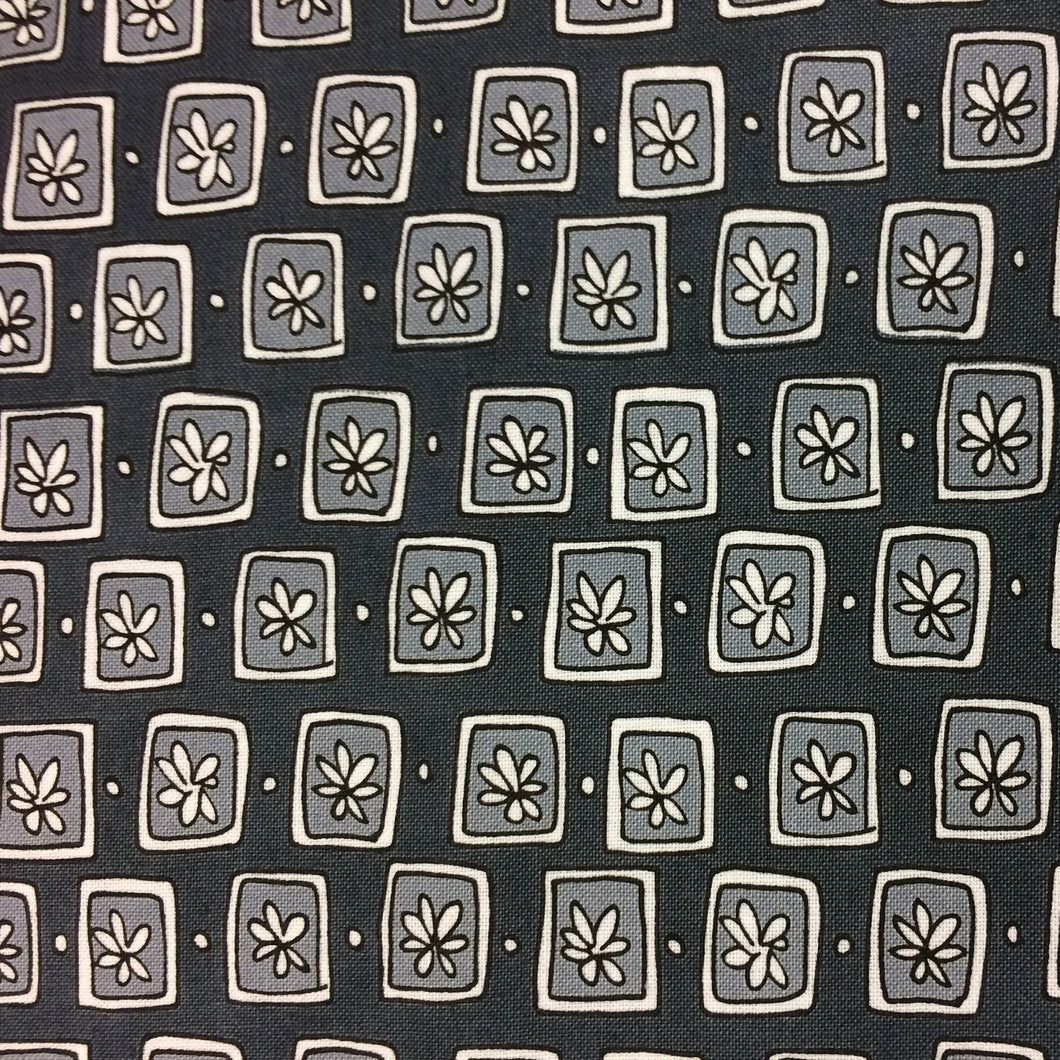 GP431 Wind Succulent 1 Gray