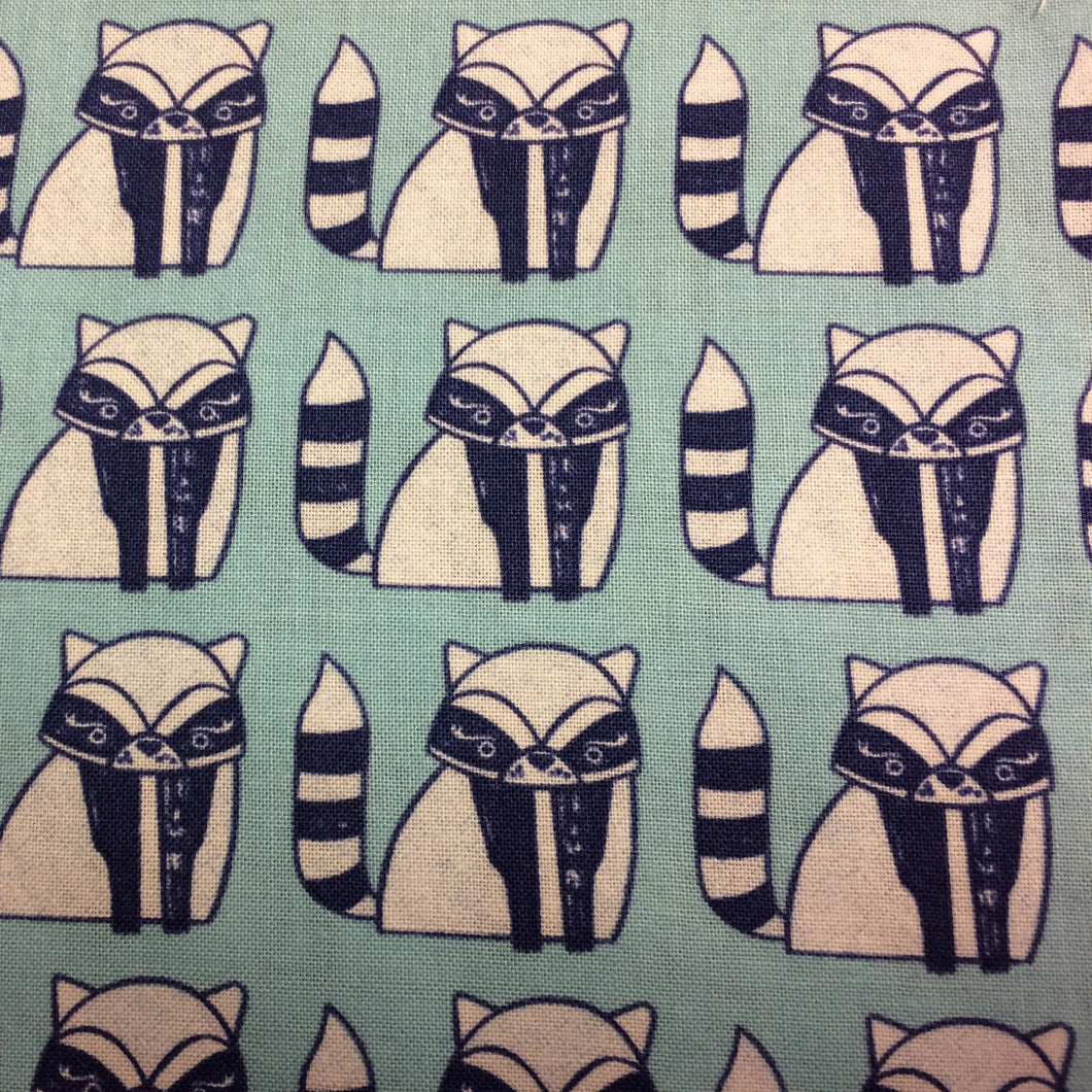 NP063 Blend Garden Raccoon